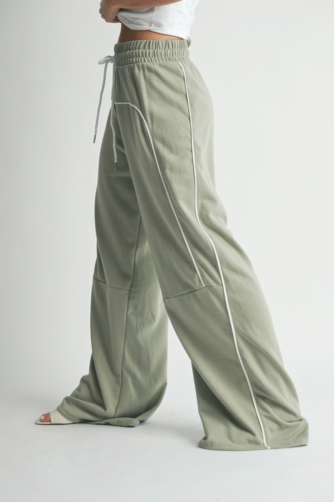 {{title}} - {{product-type}} for women from {{shop-name}}