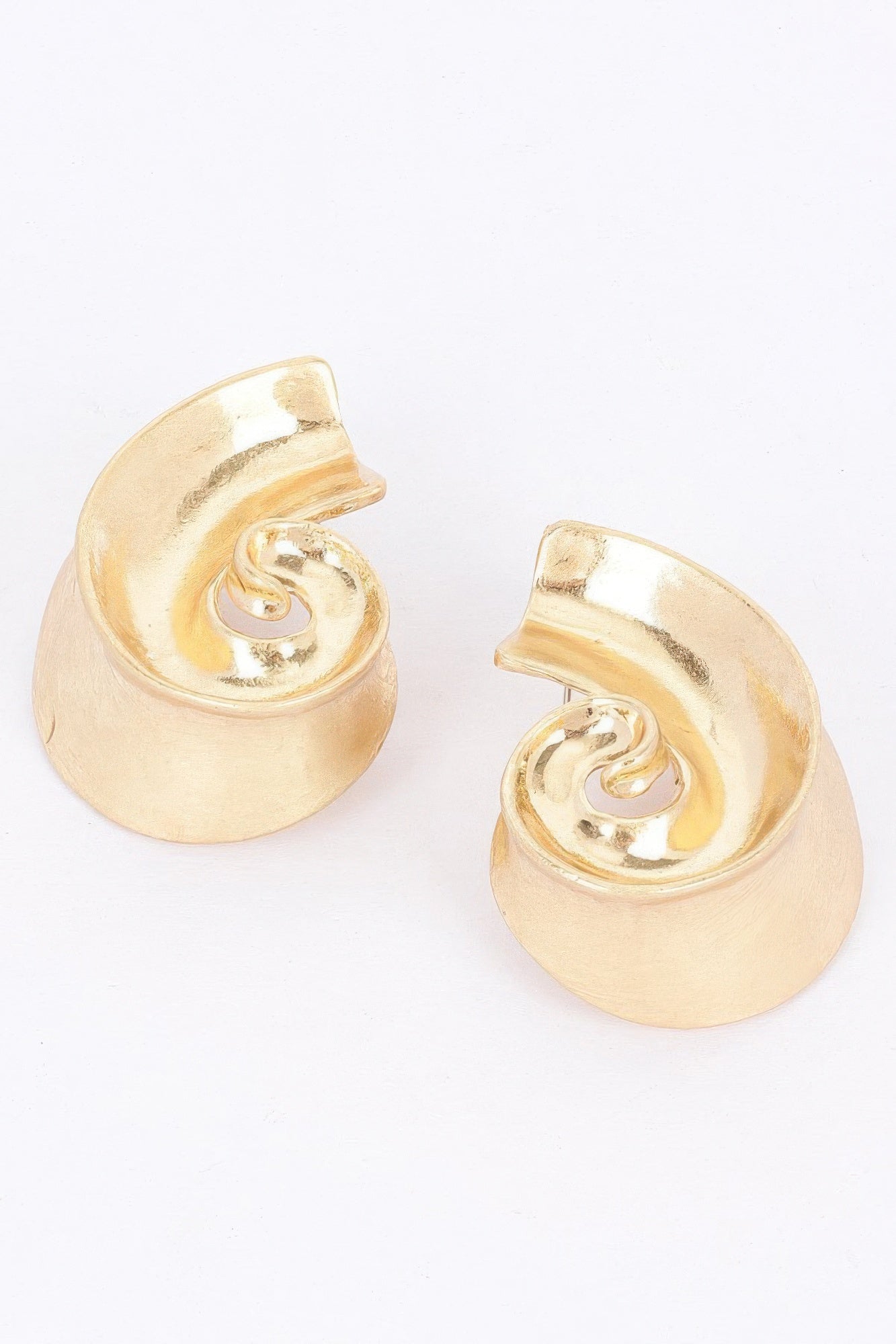 {{title}} - {{product-type}} for women from {{shop-name}}