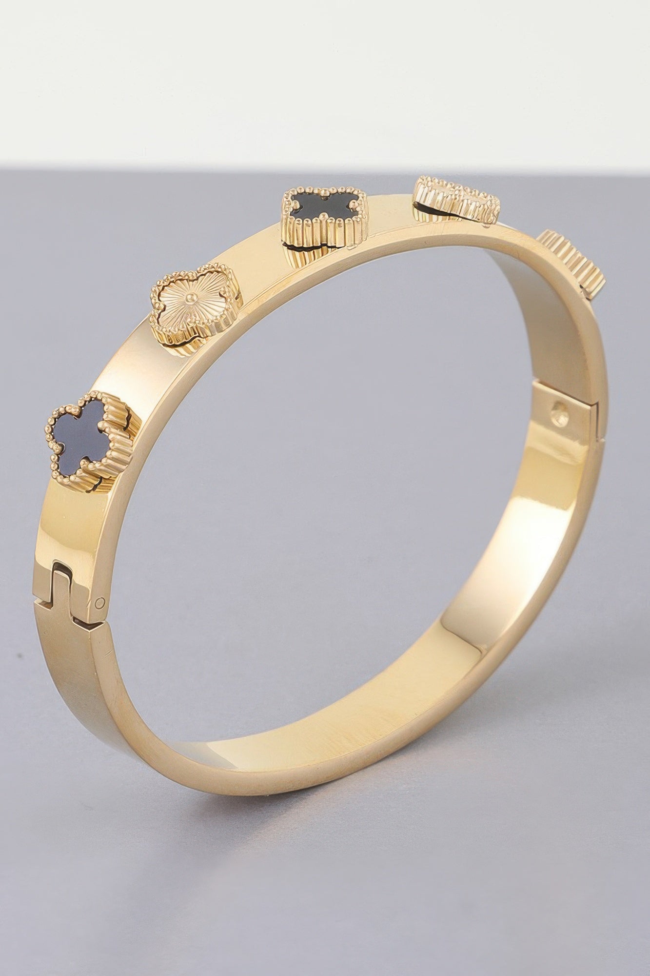 {{title}} - {{product-type}} for women from {{shop-name}}