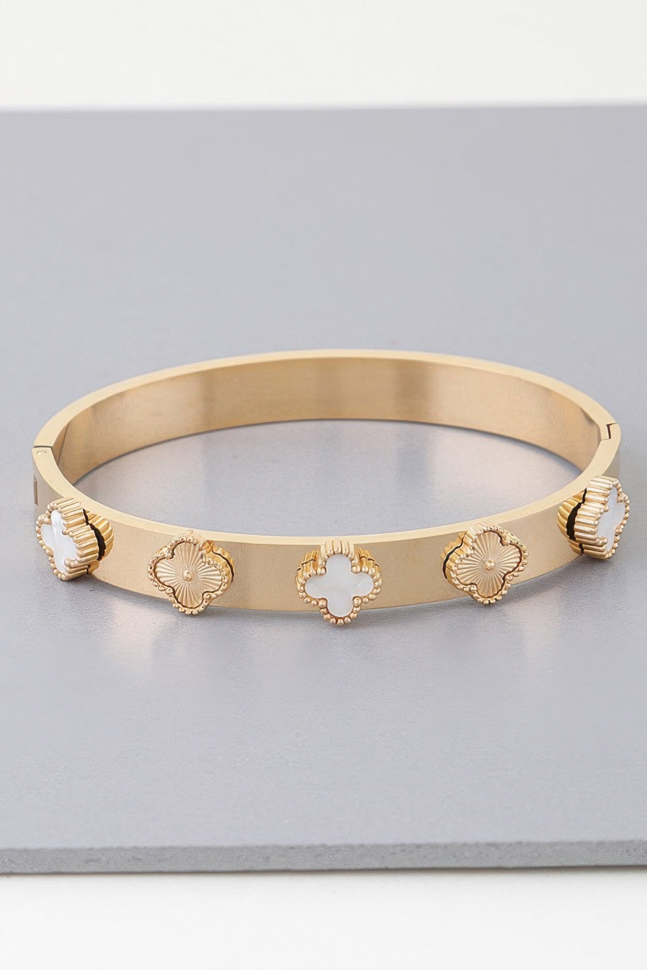{{title}} - {{product-type}} for women from {{shop-name}}