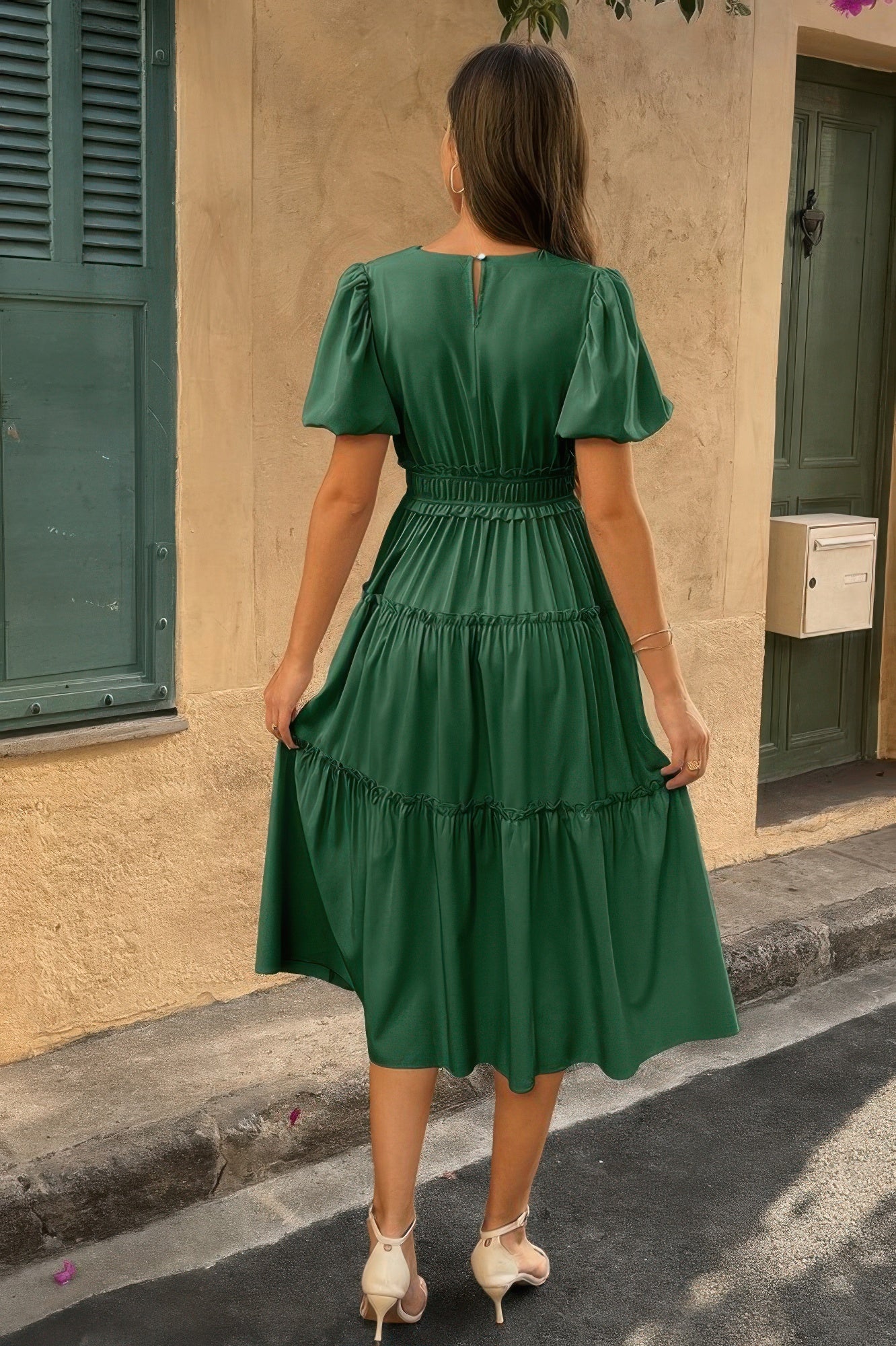 {{title}} - {{product-type}} for women from {{shop-name}}