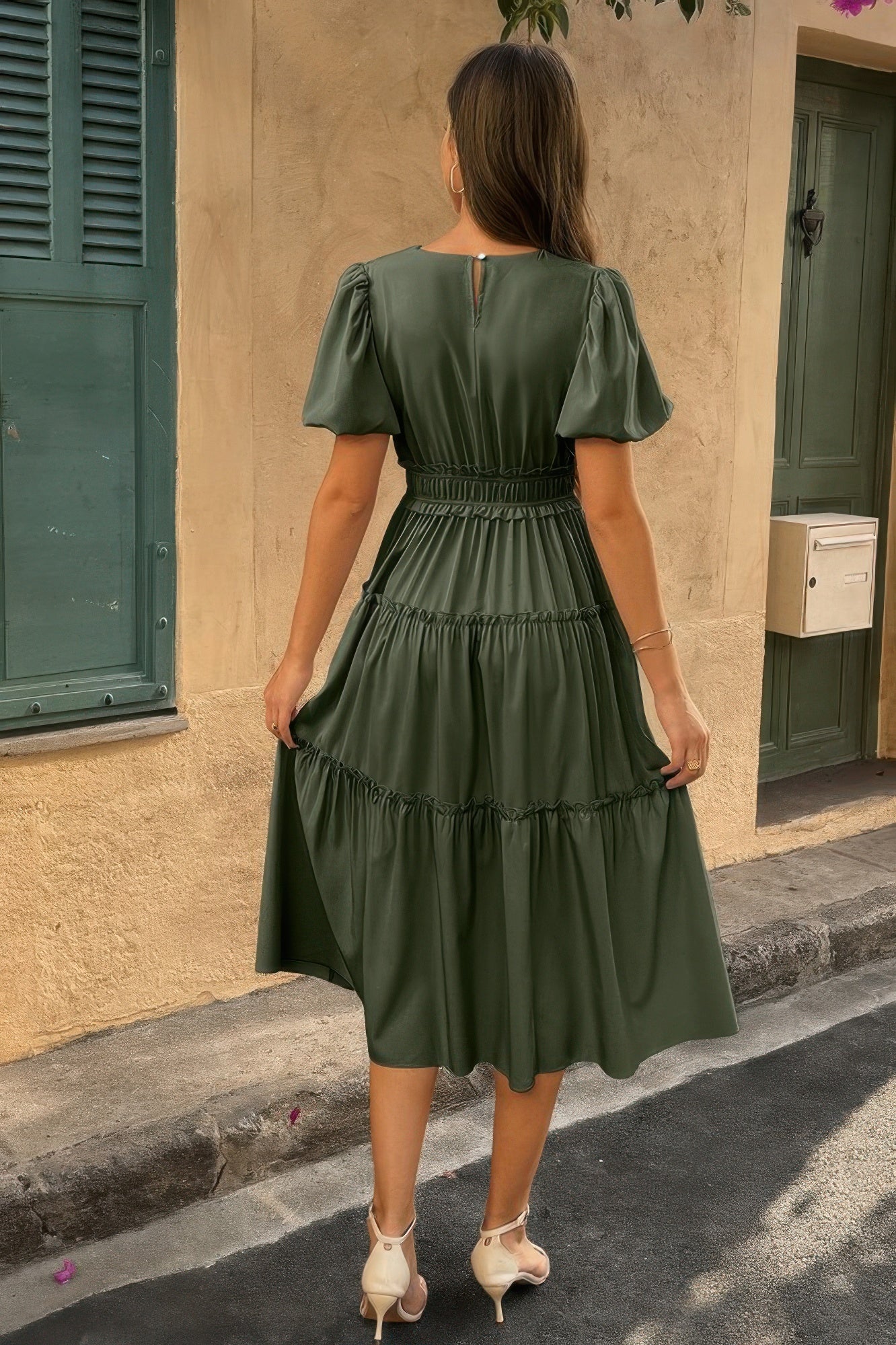 {{title}} - {{product-type}} for women from {{shop-name}}