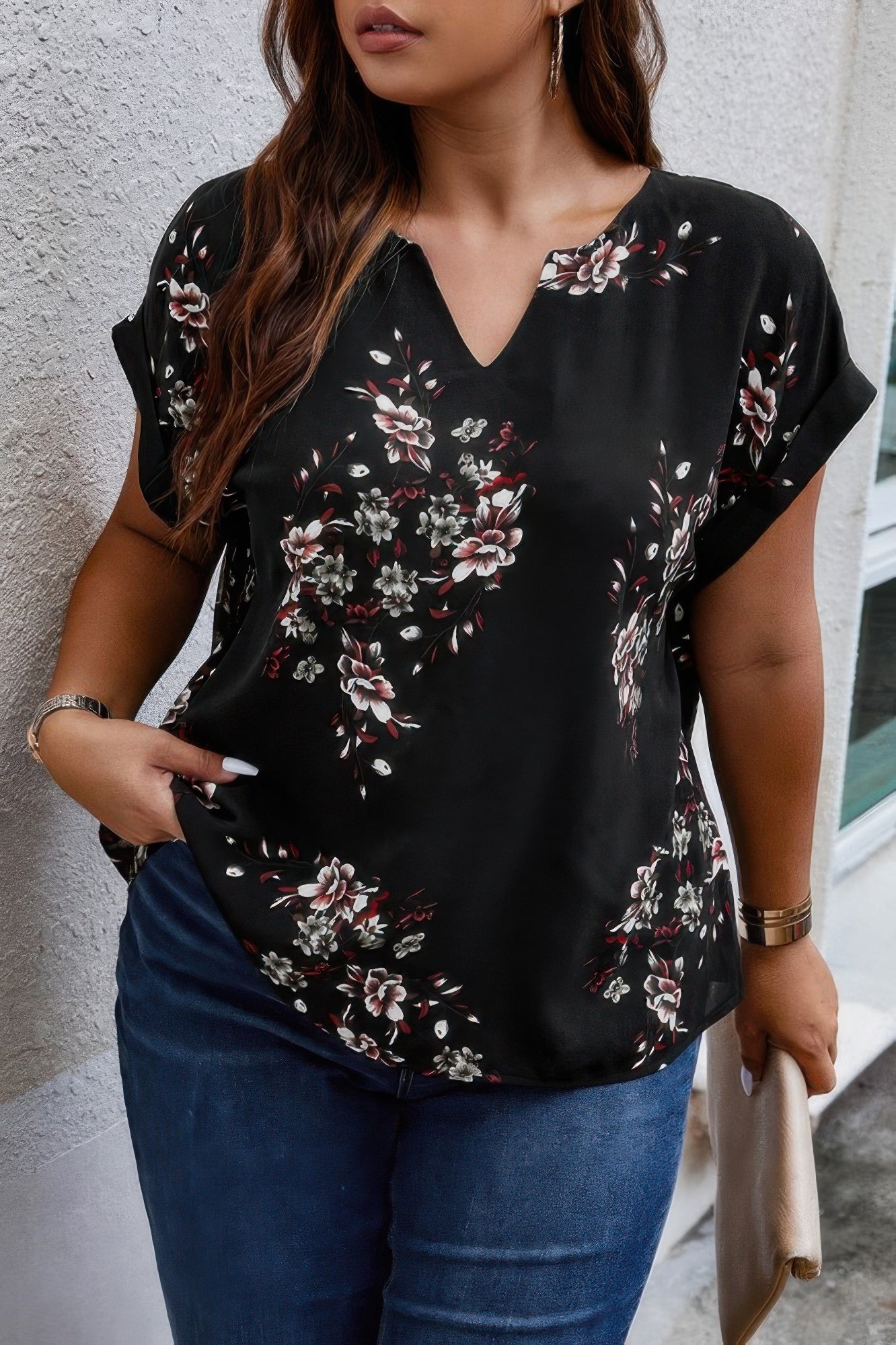 Plus Size Floral Print V-Neck Loose Blouse in Black – Lightweight Casual Summer Top