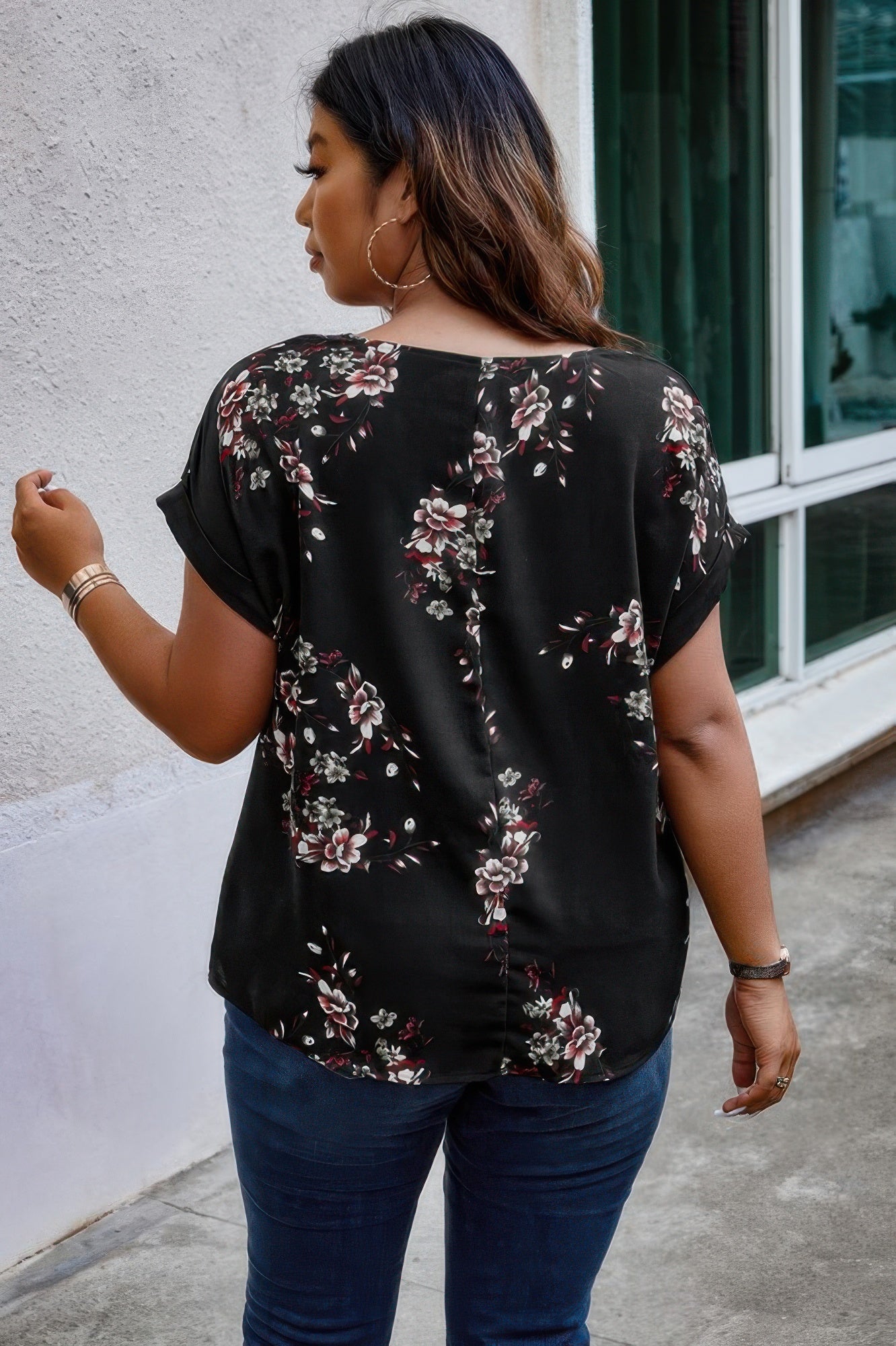 Plus Size Floral Print V-Neck Loose Blouse in Black – Lightweight Casual Summer Top